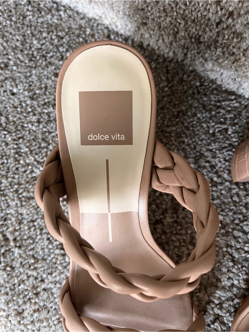 DOLCE VITA Braided Straps Sandals
Color Cafe Stella
Size 7.5
3 inch heel - Picture 2 of 13